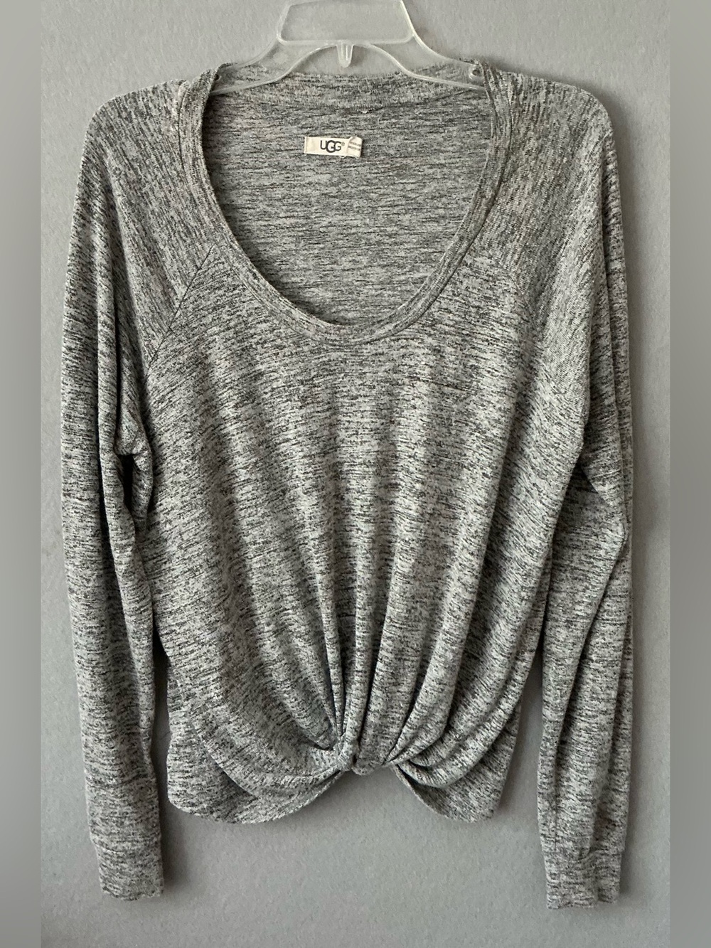 UGG Women Medium M Gray Marled Knit Twist Front Knot Hem Long Sleeve Scoop Neck